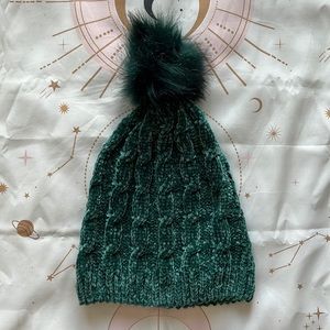 Macchia Di Ruggine Soft Green Knit Beanie Hat
